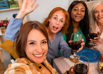 Verborgen Gevaar: Waarom Verslaving bij Vrouwen Boven de 40 Een Stijgend Probleem Is