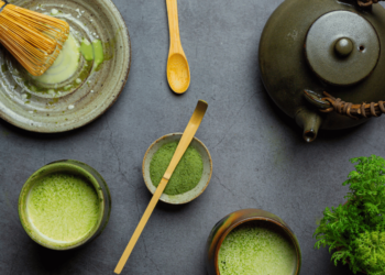 Ontdek de Kracht van Matcha Thee: Het Superfood voor Vrouwen 40+