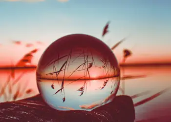 Spirituele Groei Zonder Zweverigheid: Praktische Methoden voor Innerlijke Rust en Bewustwording