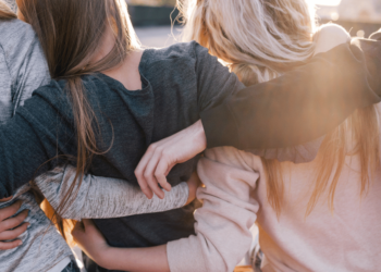 Wat betekent vrouw-zijn voor jou? – een eerlijke kijk op identiteit en kracht